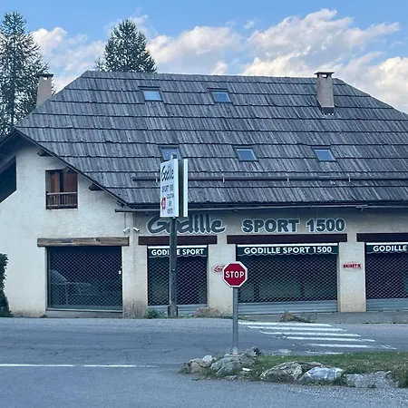 Appartement Terrasse Sud Vue Montagnes Pra Loup 1500 *